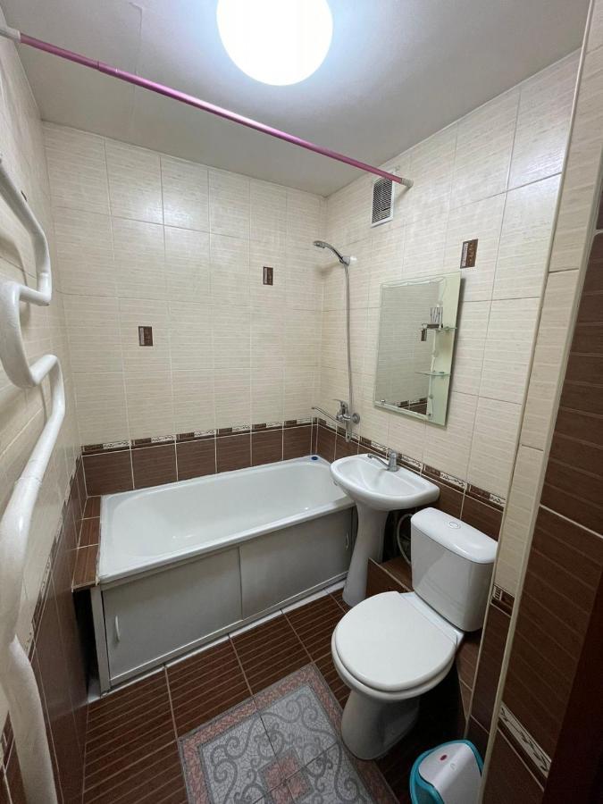 Квартира Рядом Арбата, Гоголя 92 Алма Ата Екстериор снимка